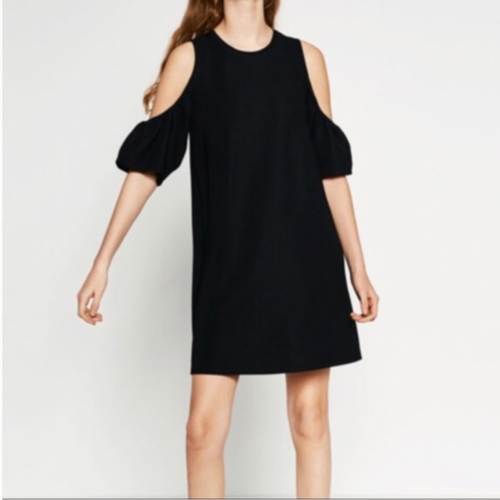 💥PRICE⬇️ Zara Cold Shoulder Mini Dress